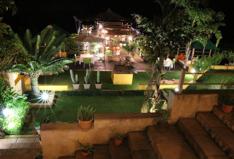 Hotel Bambuu Lakeside Lodge 13