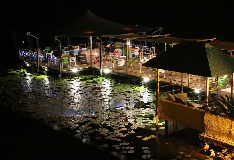 Hotel Bambuu Lakeside Lodge 14