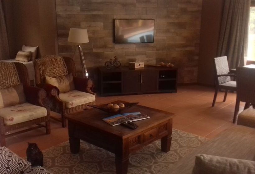 Hotel Bambuu Lakeside Lodge 4