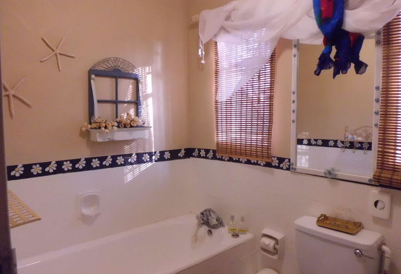 Hotel Morning Glory Cottages 9