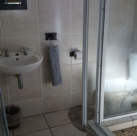 Riversway Guest House 6