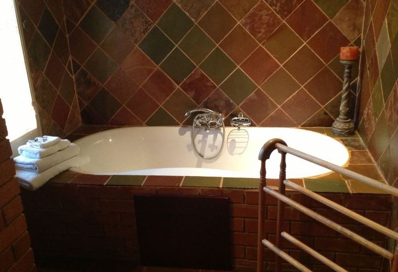 Berit Country Home And Chapel 11