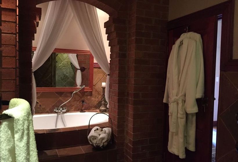 Berit Country Home And Chapel 12