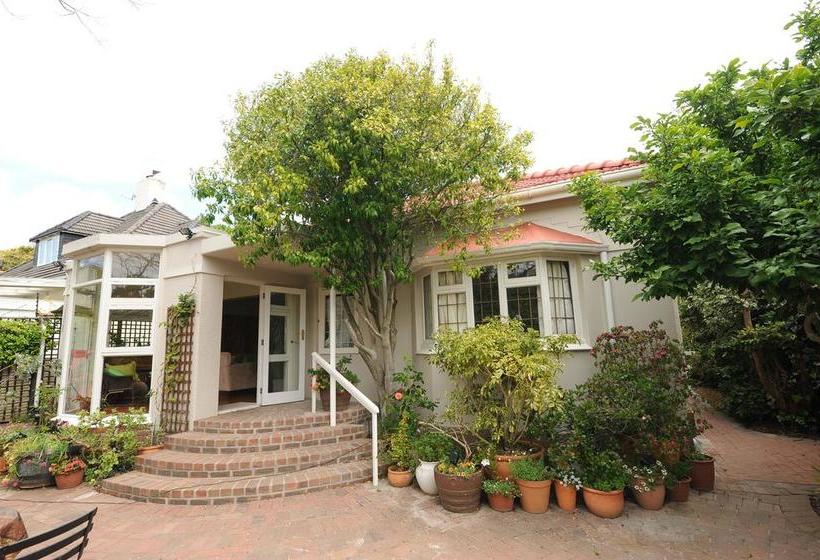 Bed and Breakfast Jaqui's Garden Guesthouse