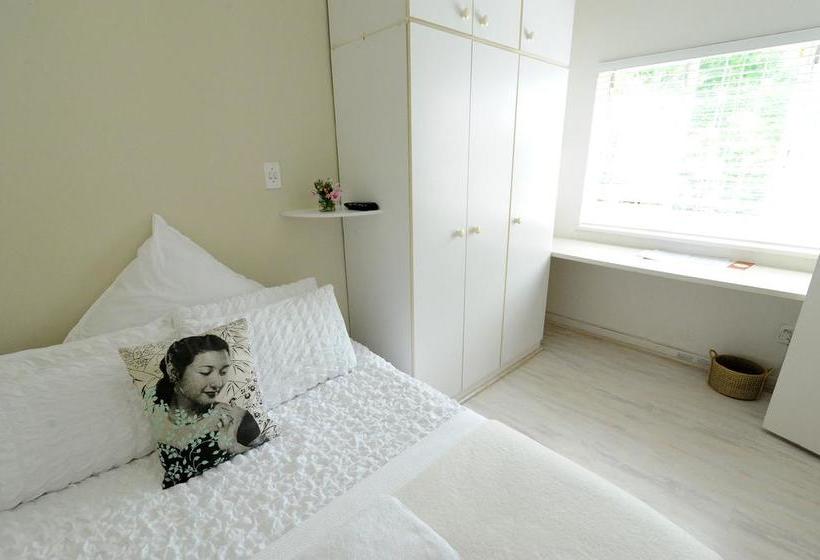 Bed and Breakfast Jaqui's Garden Guesthouse 13