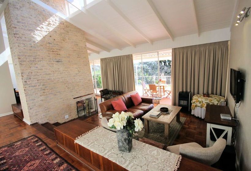 Stay 2 Live Groenkloof 11