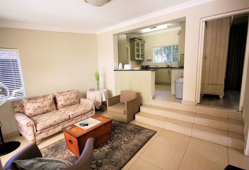 Stay 2 Live Groenkloof 13