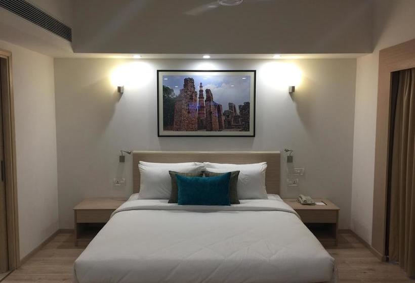 Red Fox Hotel Sector 60 Gurugram 13