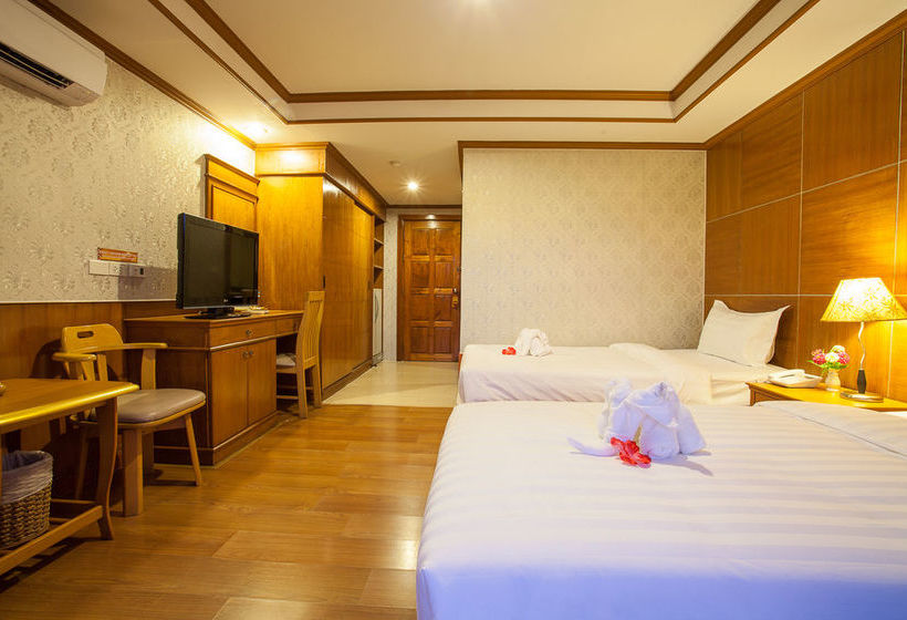 Hotel Hillton Holiday 5