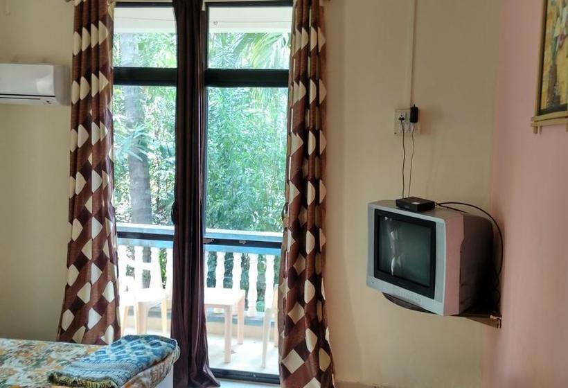 Tendulkar Beach Resort 14