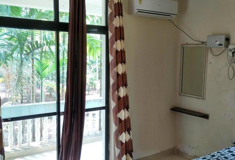 Tendulkar Beach Resort 15