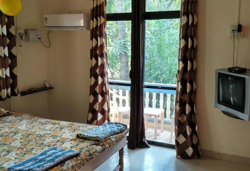 Tendulkar Beach Resort 18