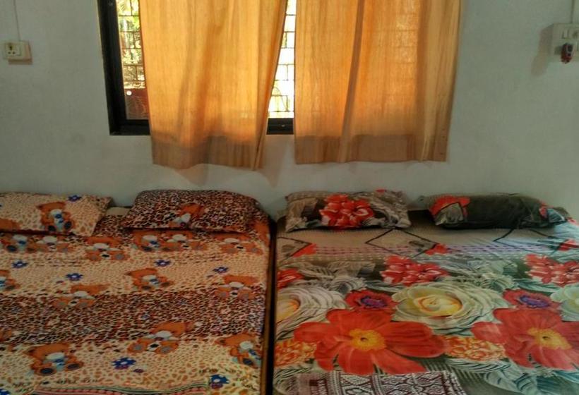 Tendulkar Beach Resort 9