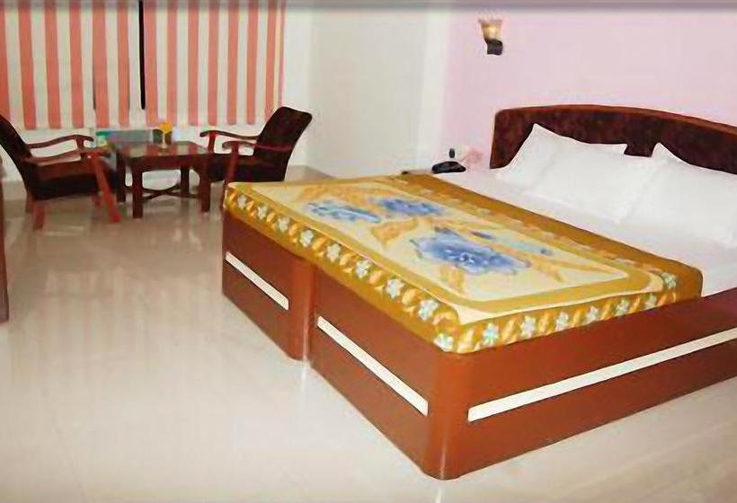 Hotel K & M International Business 11