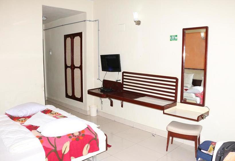 Hotel Amaravathi 11