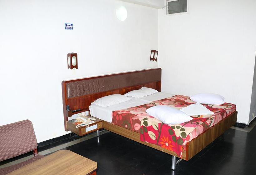 Hotel Amaravathi 9