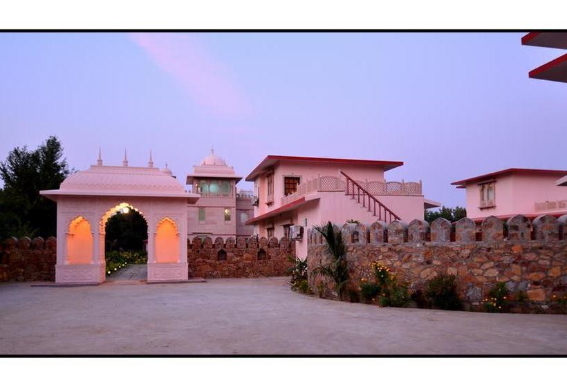 Resort The Shergarh 8