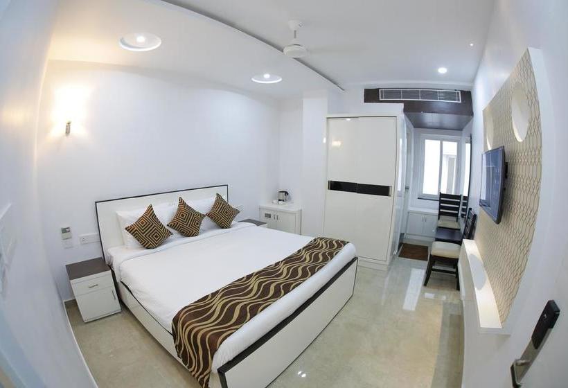 Hotel V Royal Park 11