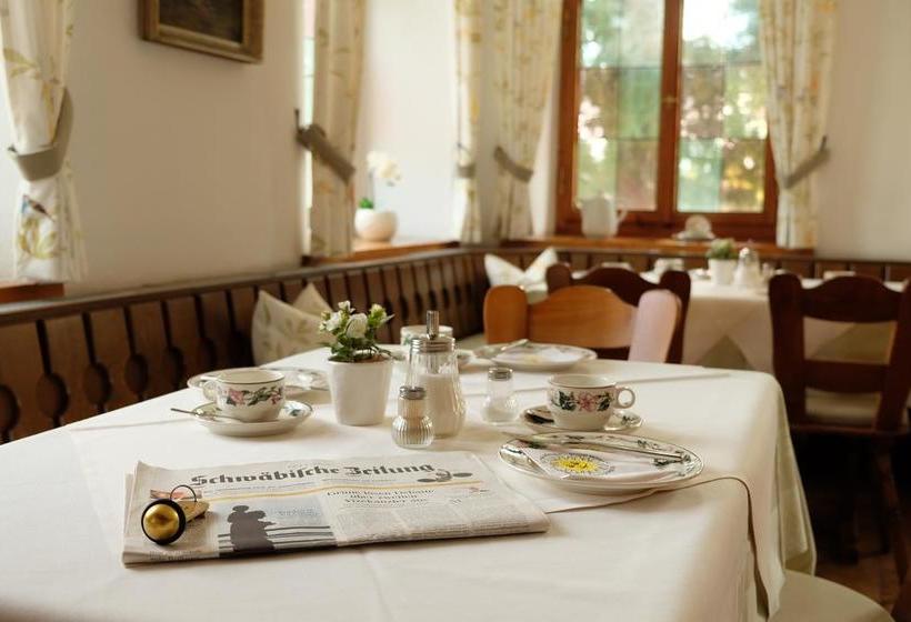 Hotel Landhaus Vier Jahreszeiten 13