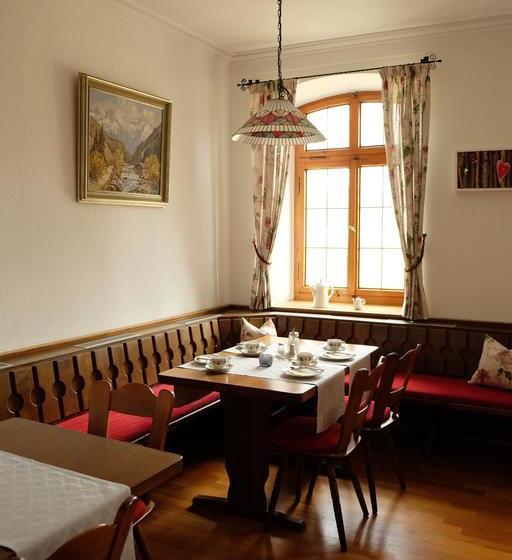 Hotel Landhaus Vier Jahreszeiten 14