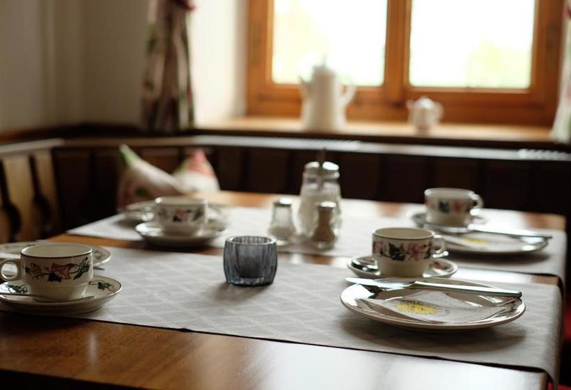 Hotel Landhaus Vier Jahreszeiten 17