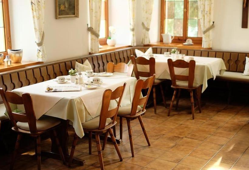 Hotel Landhaus Vier Jahreszeiten 9