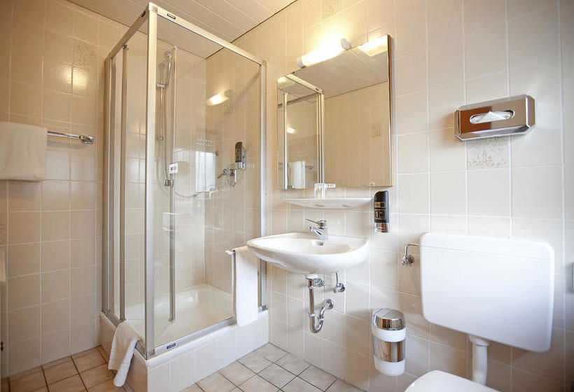 Hotel Gästehaus Guggenberger 17