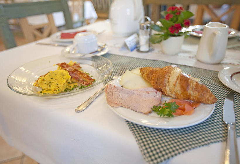 Hotel Gästehaus Guggenberger 6