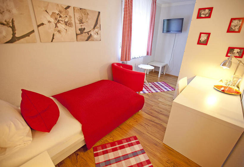 Hotel Gästehaus Guggenberger 9