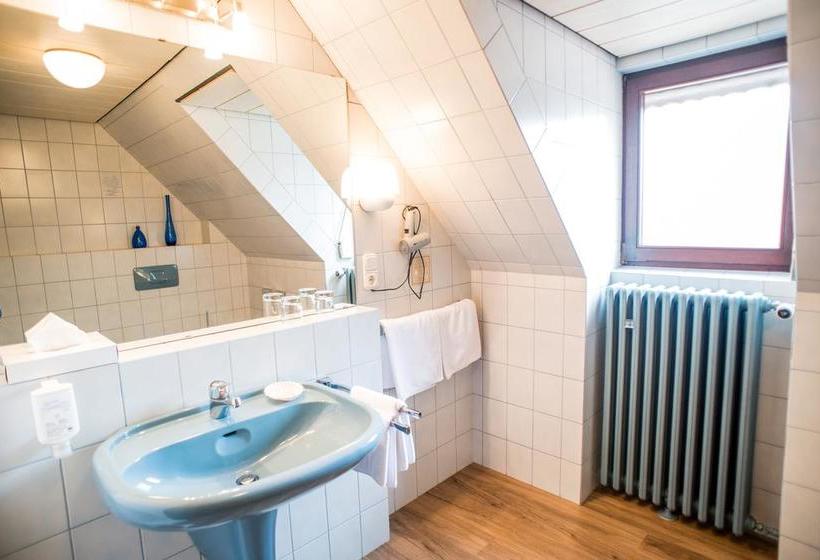 Hotel Gasthof Zum Weißen Lamm 6