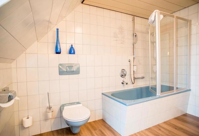 Hotel Gasthof Zum Weißen Lamm 7