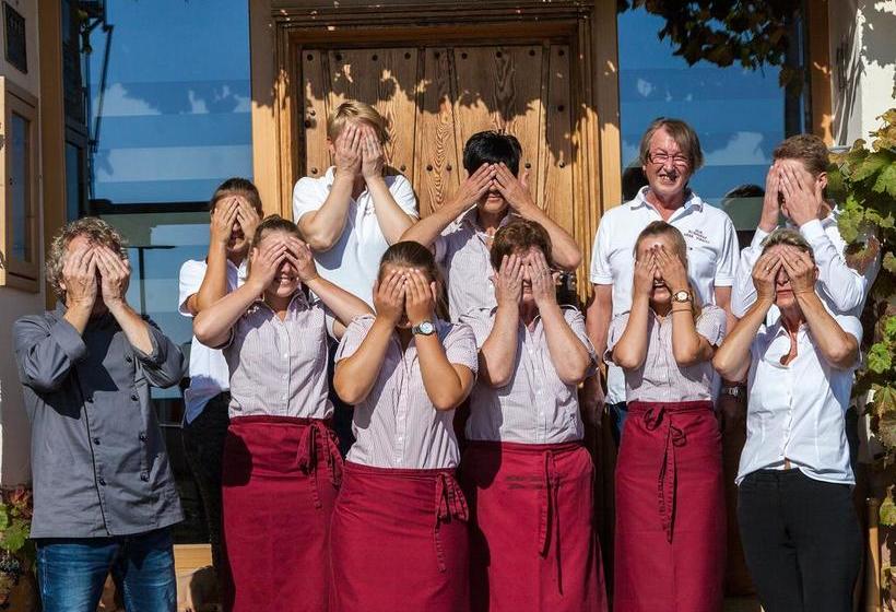 Hotel Restaurant Zum Burggraf 1