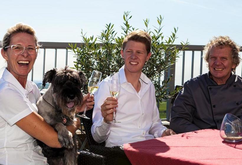 Hotel Restaurant Zum Burggraf 11