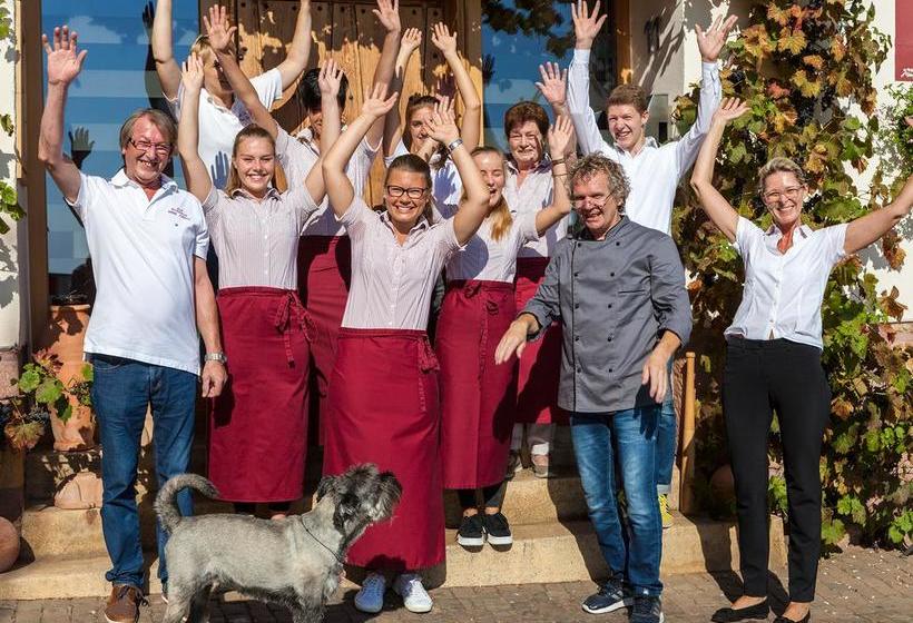 Hotel Restaurant Zum Burggraf 8