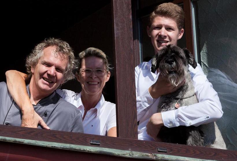 Hotel Restaurant Zum Burggraf 9