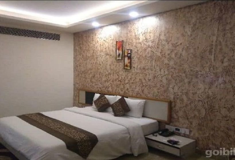 Hotel The Royal Paradise 10