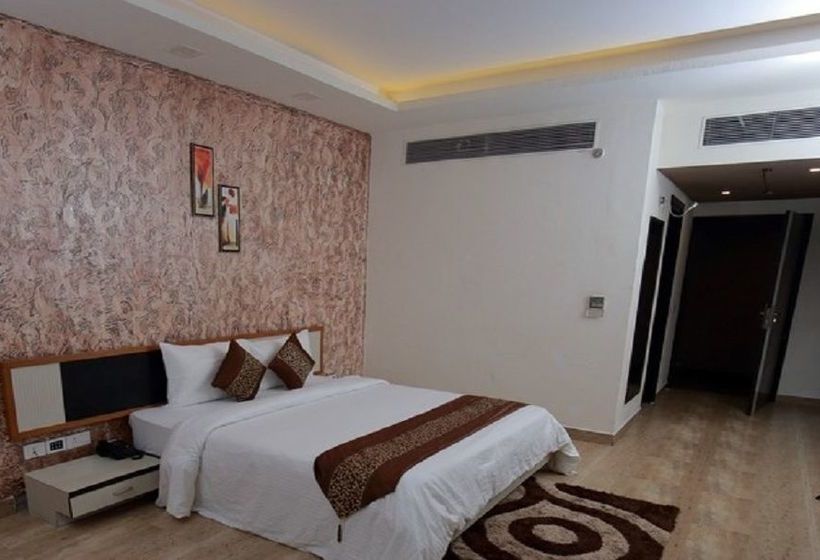 Hotel The Royal Paradise 11