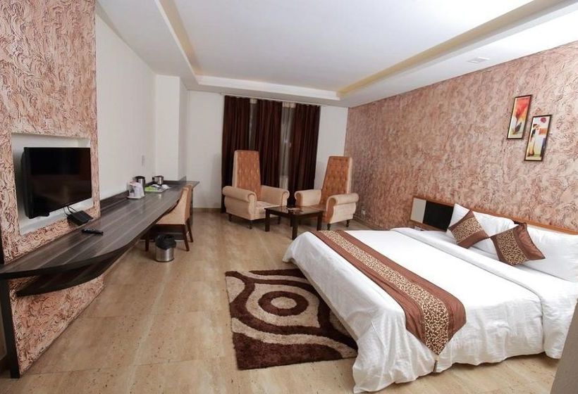 Hotel The Royal Paradise 7