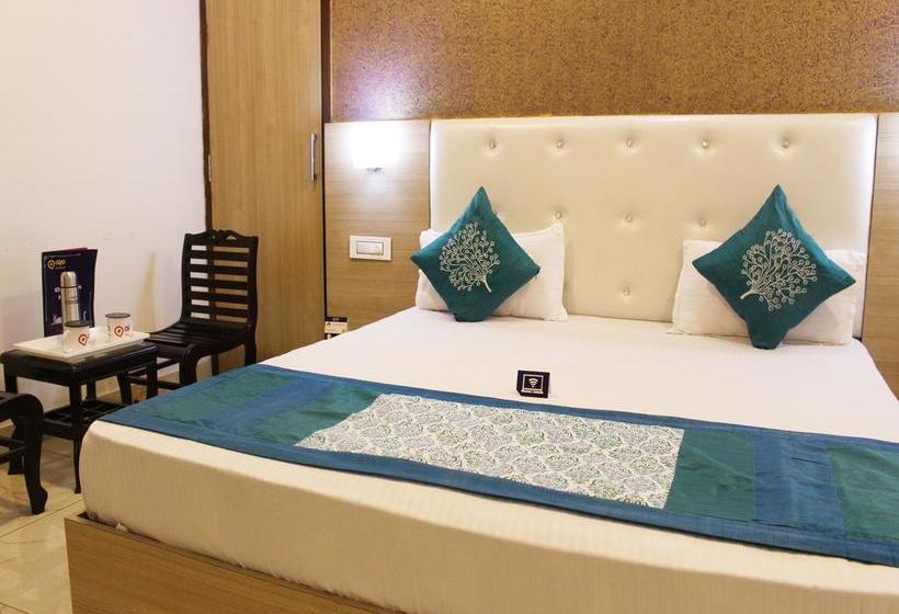 Hotel Oyo Premium Near Sheela Byepass 13