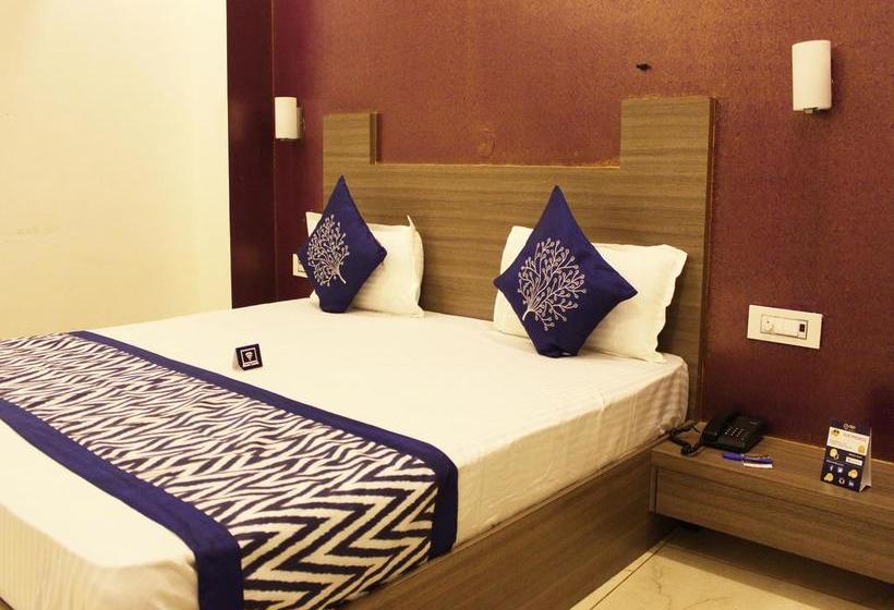 Hotel Oyo Premium Near Sheela Byepass 16
