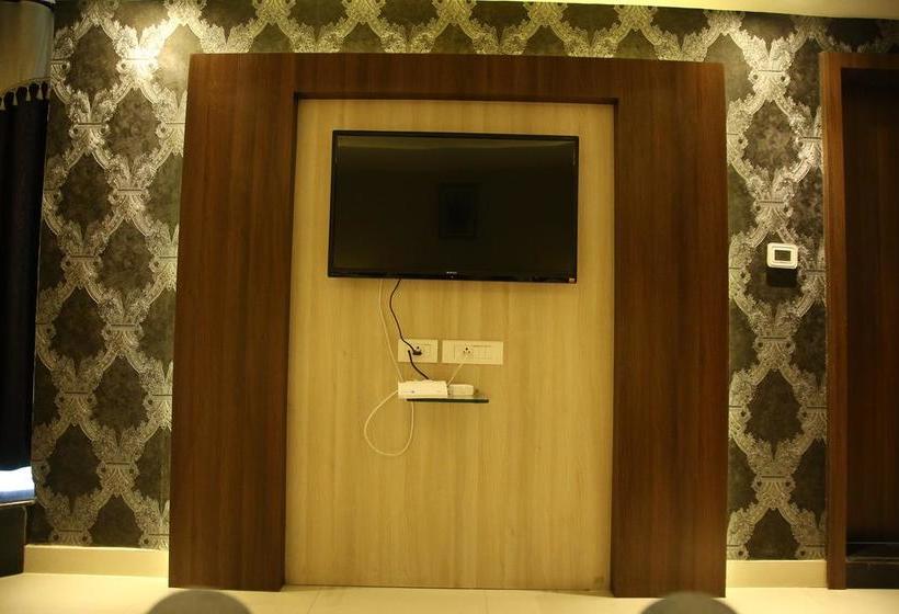 Hotel Black Panther 10