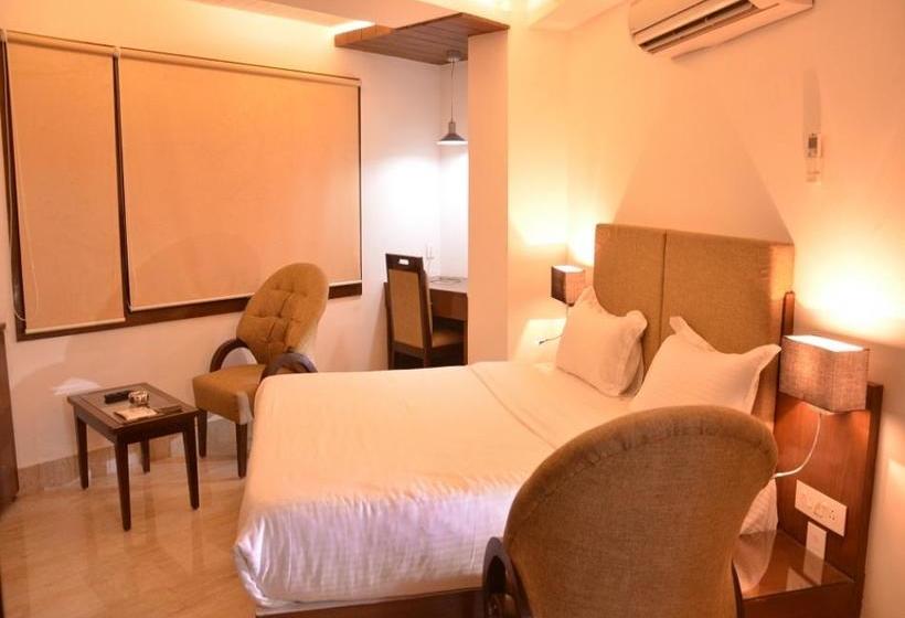 Hotel Prime Residency 13