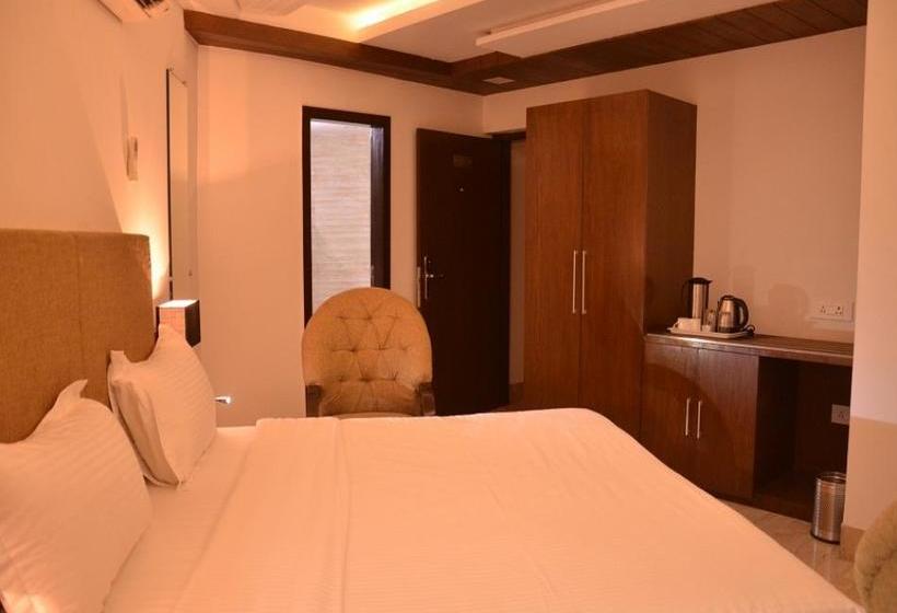 Hotel Prime Residency 14