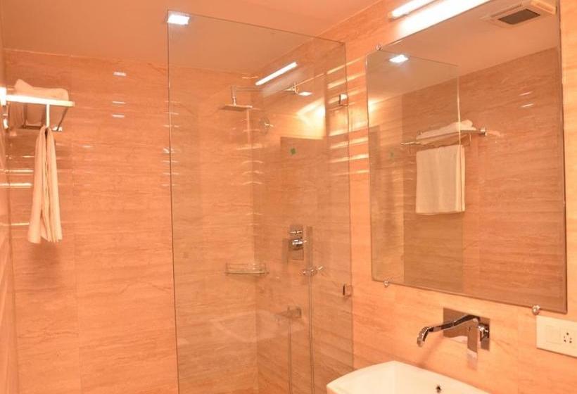 Hotel Prime Residency 18