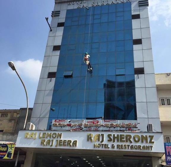Hotel Raj Sheronz 8