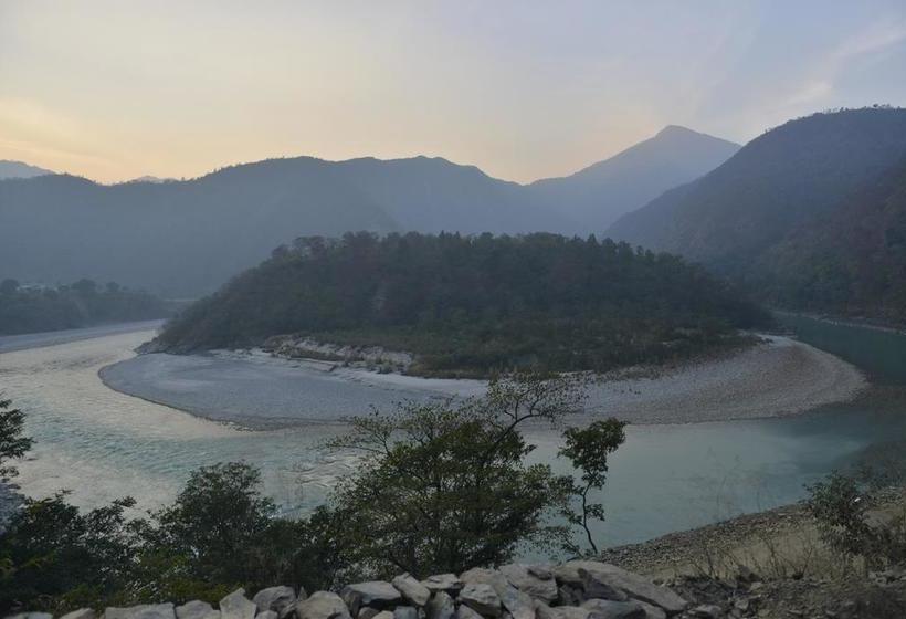Resort Banyan By The Ganges 10