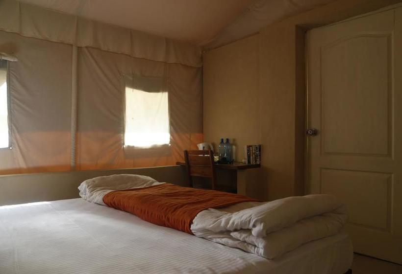 Resort Banyan By The Ganges 8