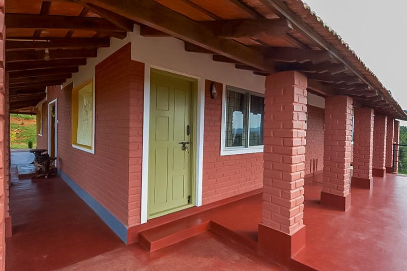 Hotel Capacious 1br Stay Amidst Tropical Shrubbery By Guesthouser 11