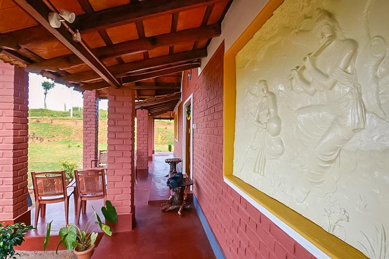 Hotel Capacious 1br Stay Amidst Tropical Shrubbery By Guesthouser 12