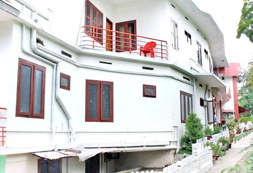 Hotel Budget Room In Pulpally By Guesthouser 2